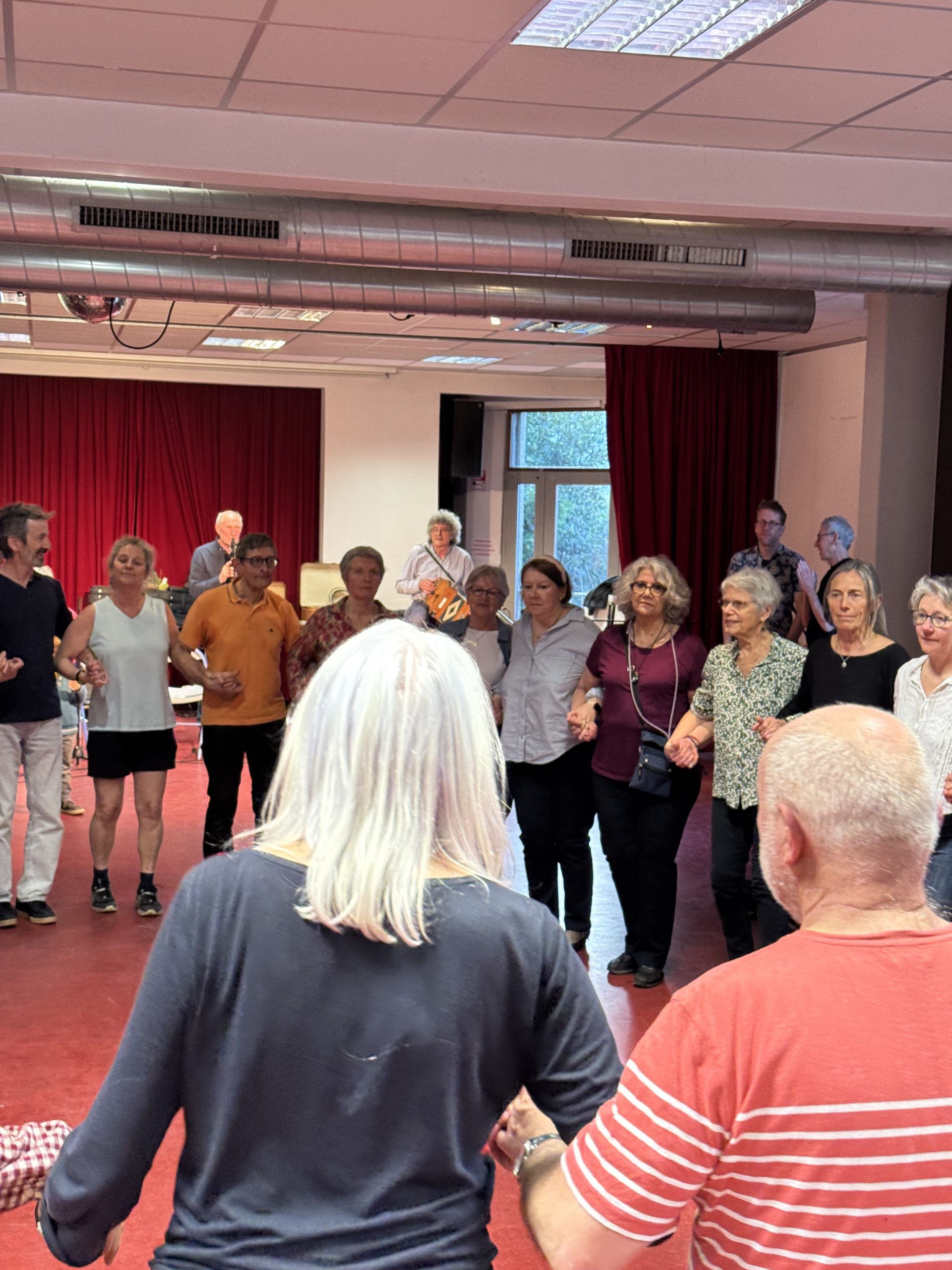 Danses bretonnes
